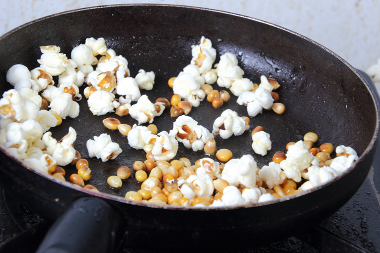 Popcorn in a pan