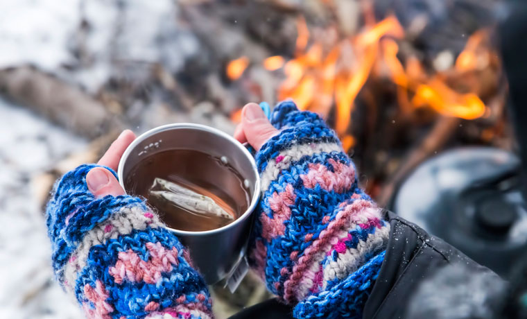 How to stay warm when camping