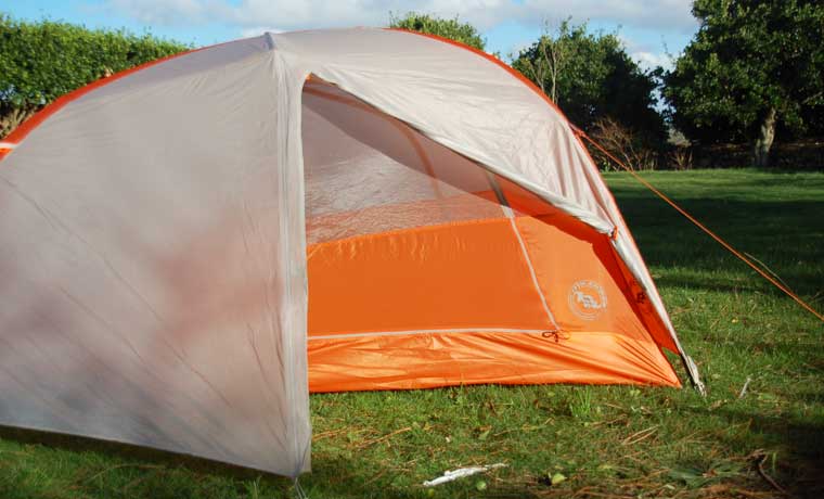 Side mesh of open tent