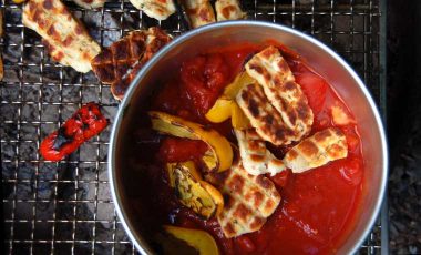 Halloumi stew on the grill
