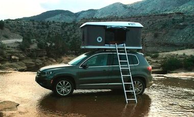 One of the best roof top tents on car