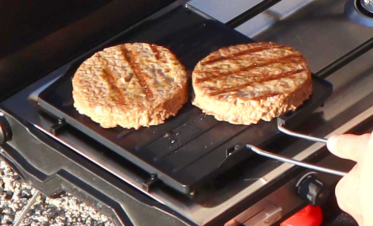 Burgers on griddle pan