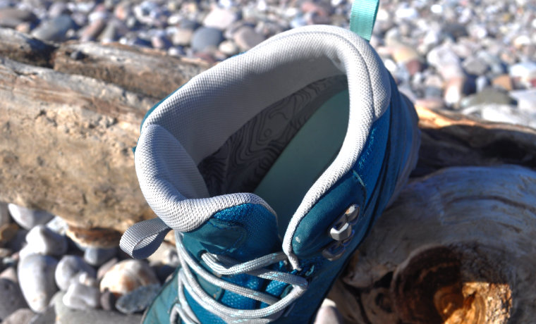 Hiking boot collar